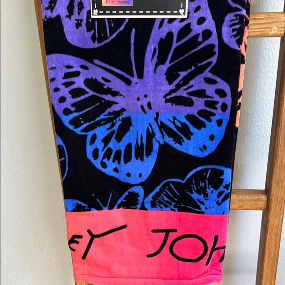 Betsey Johnson Pink and Blue Butterfly Towel - Picture 7 of 7